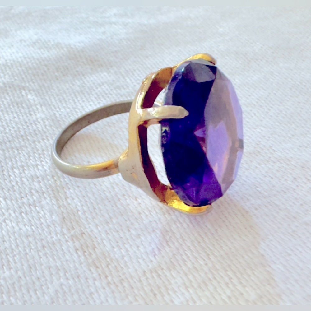 Vintage costume ring